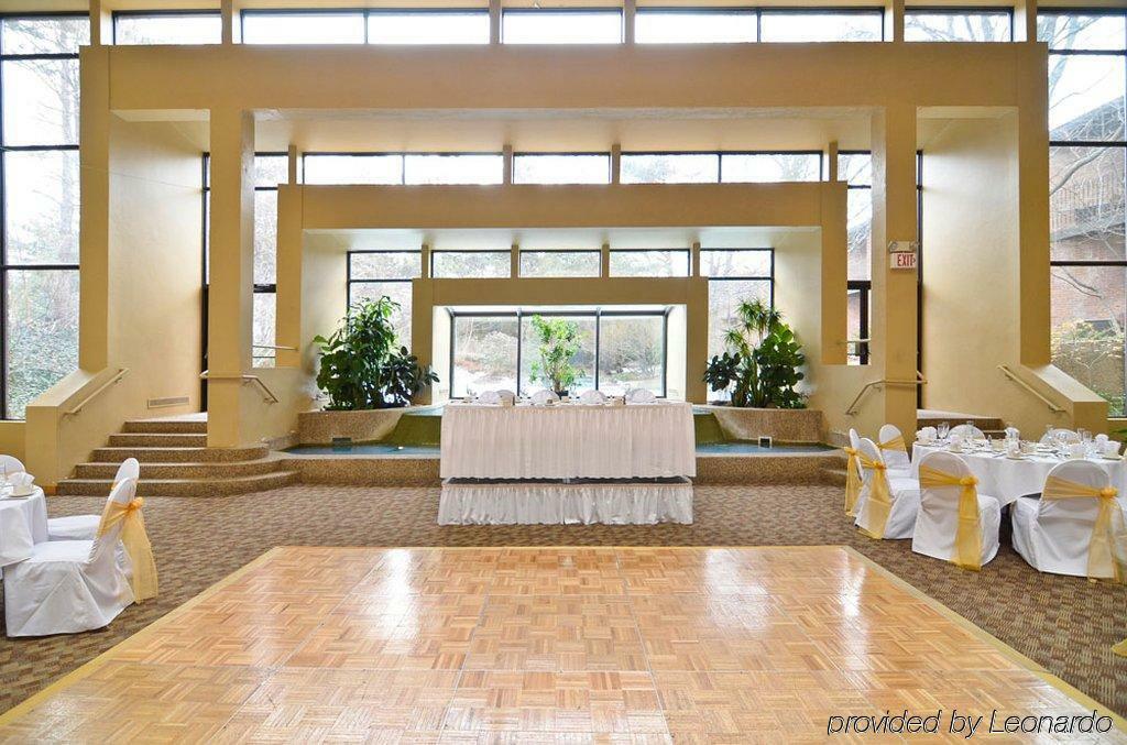 Clock Tower Resort And Conference Center - 록퍼드 외부 사진